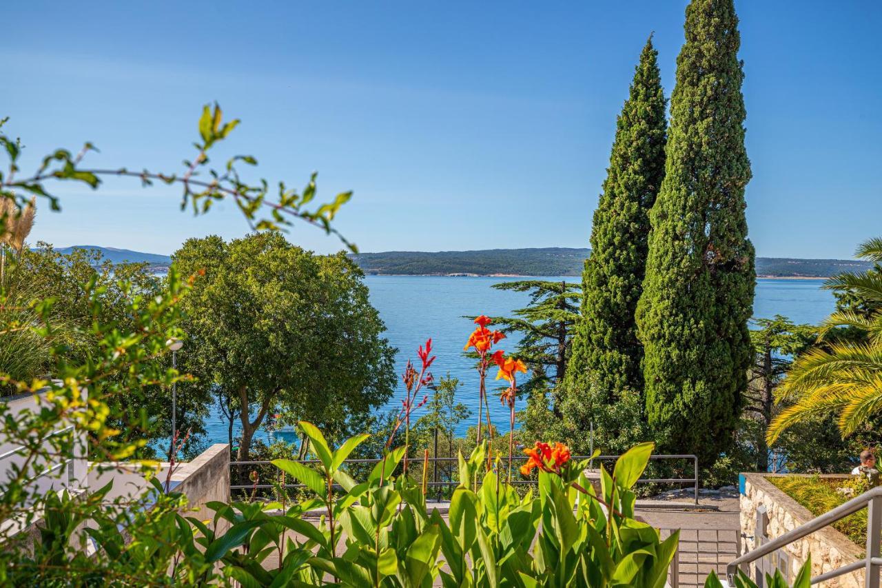 Apartmani Loki Dramalj Bagian luar foto