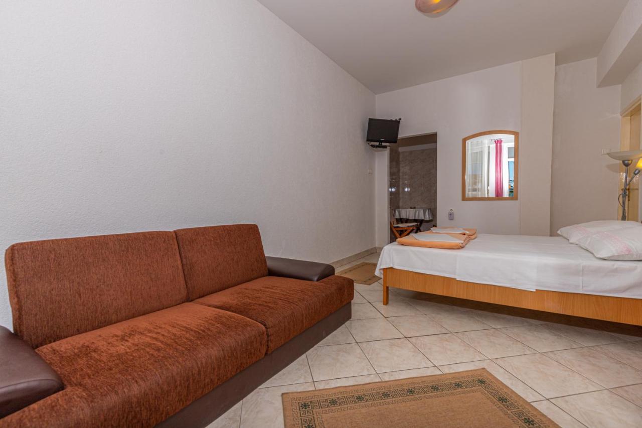 Apartmani Loki Dramalj Bagian luar foto