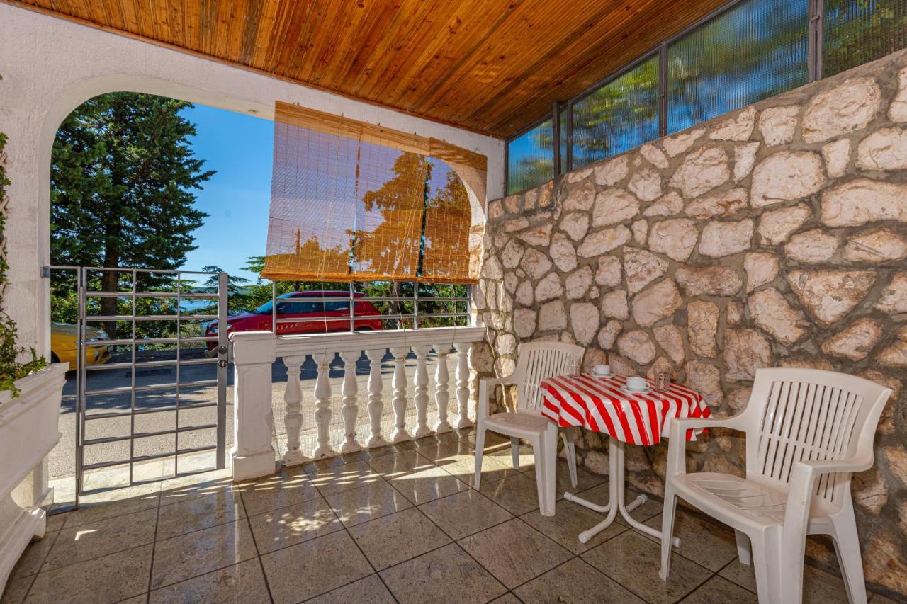 Apartmani Loki Dramalj Bagian luar foto