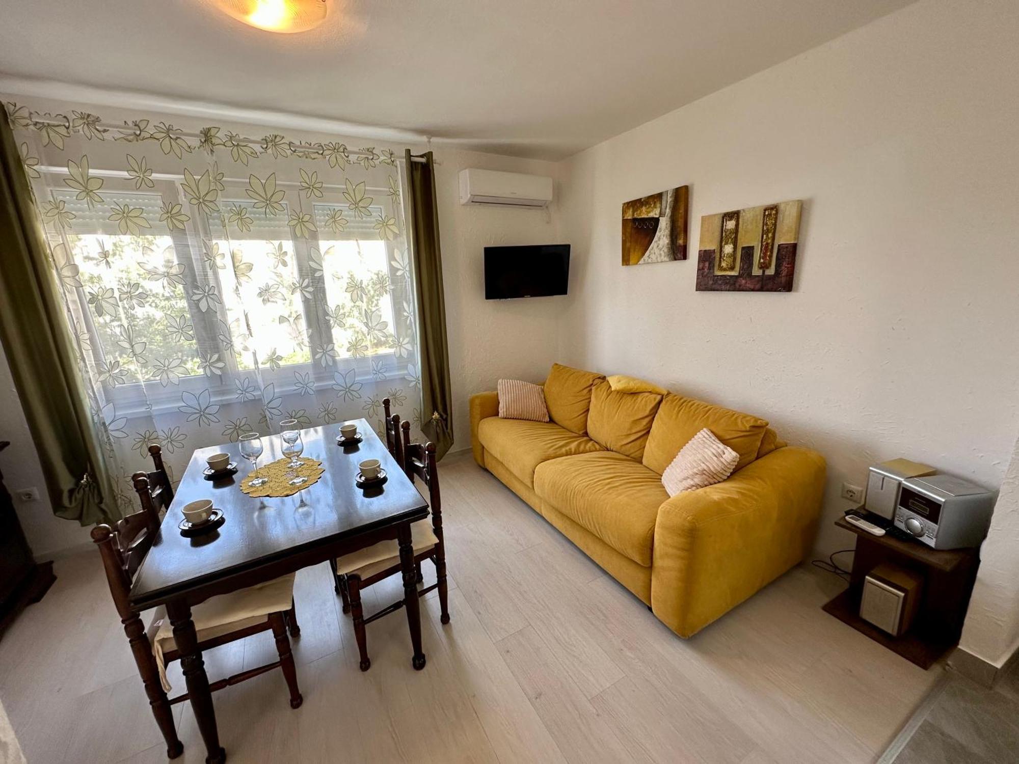Apartmani Loki Dramalj Bagian luar foto