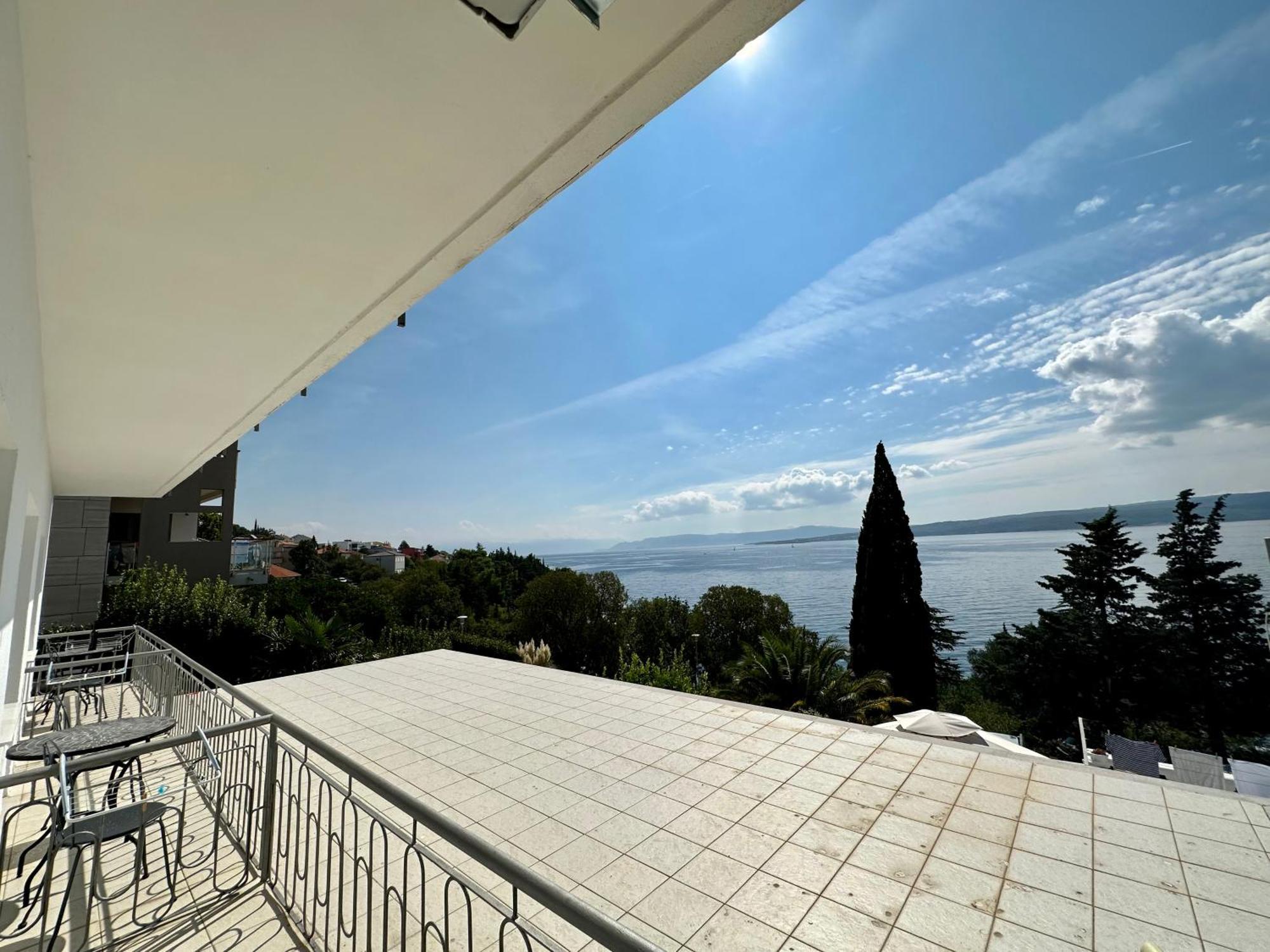 Apartmani Loki Dramalj Bagian luar foto
