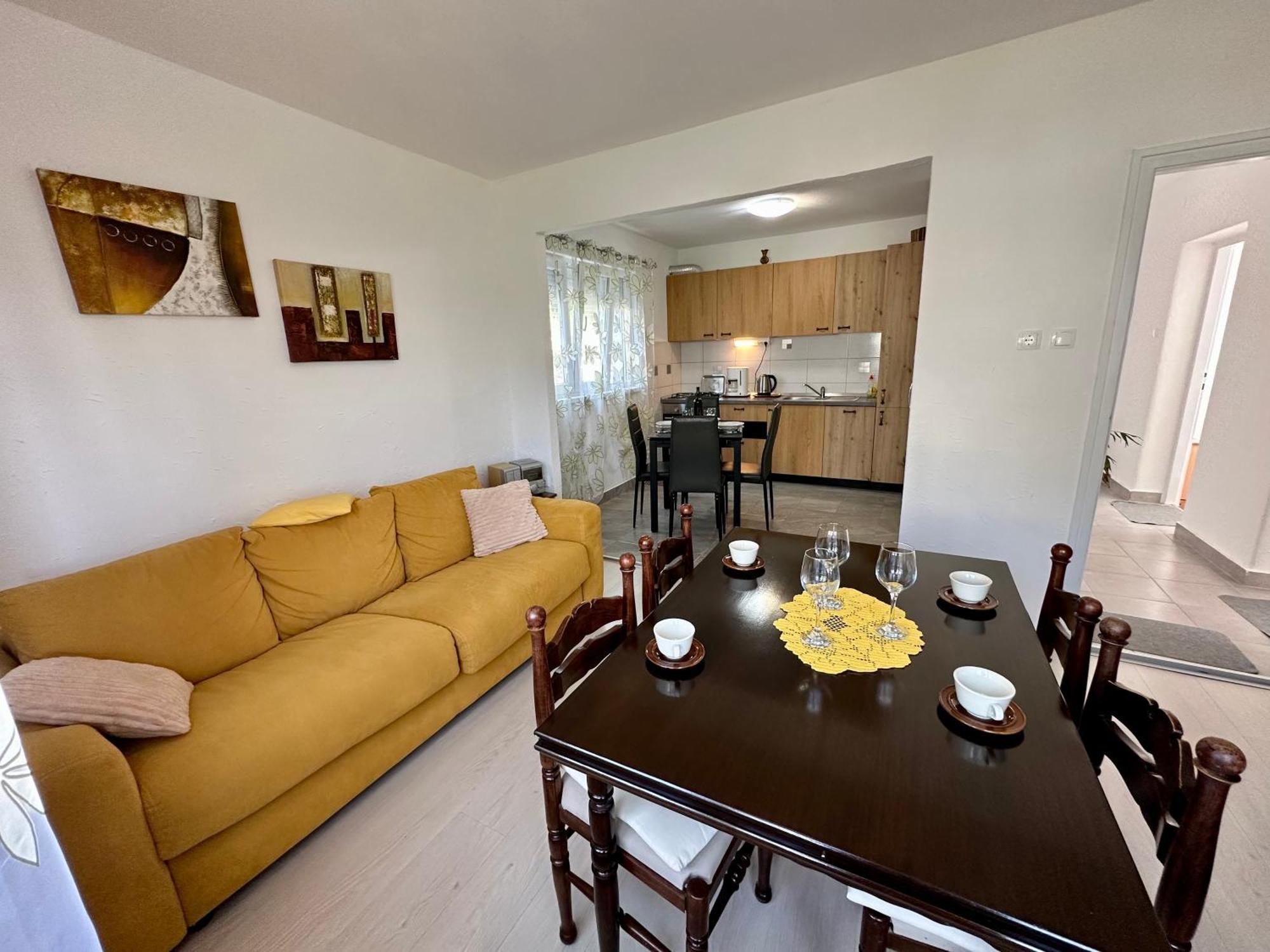 Apartmani Loki Dramalj Bagian luar foto