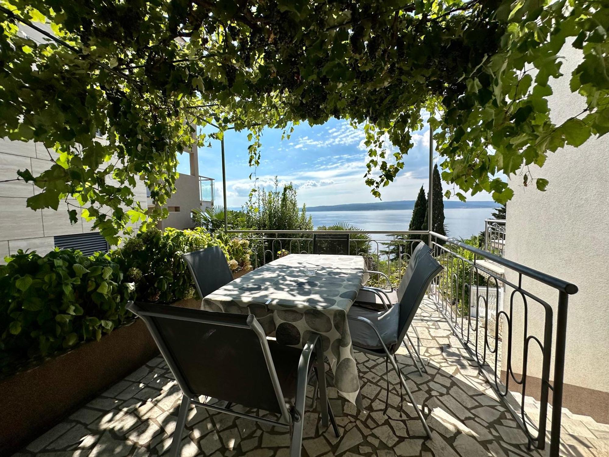 Apartmani Loki Dramalj Bagian luar foto